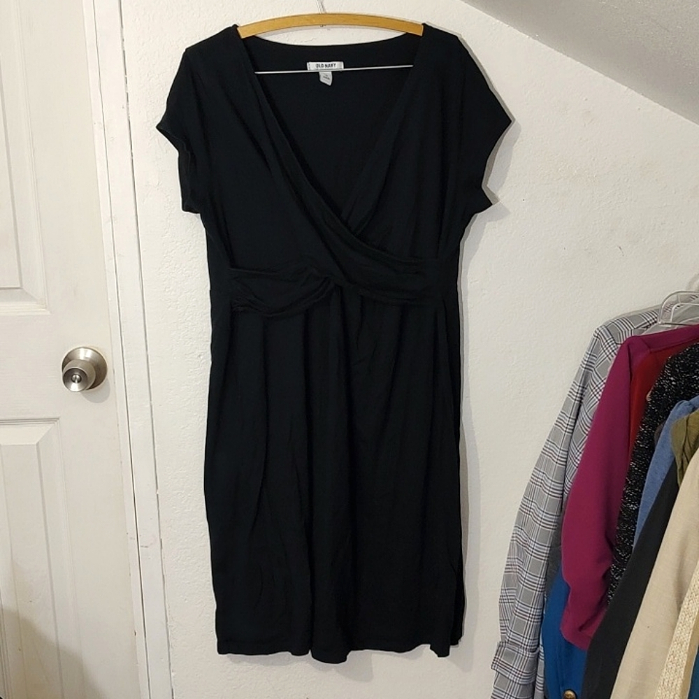 Old Navy V-neck Midi Dress 1X in Black